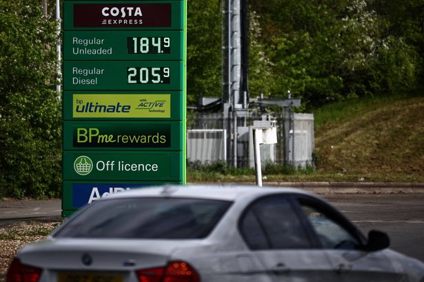 UK Drivers Risk £100 Fine and Penalty Points by Running Low on Fuel While Chasing Cheaper Prices